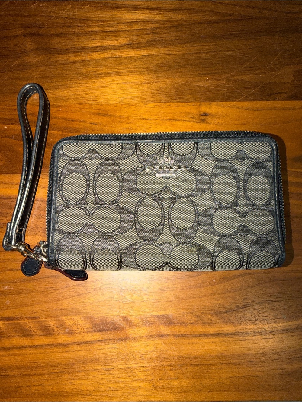 Coach Signature Jacquard Double Zip-Around Wristlet Wallet in Gray and Black